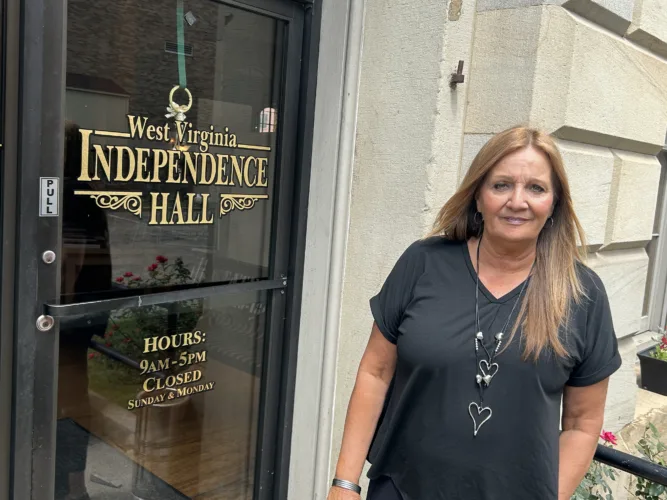 Independence Hall Site Director Debbie Jones Retiring